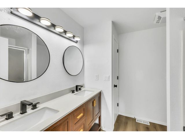 1629 Se ELLIOTT Ave, Gresham, OR 97080