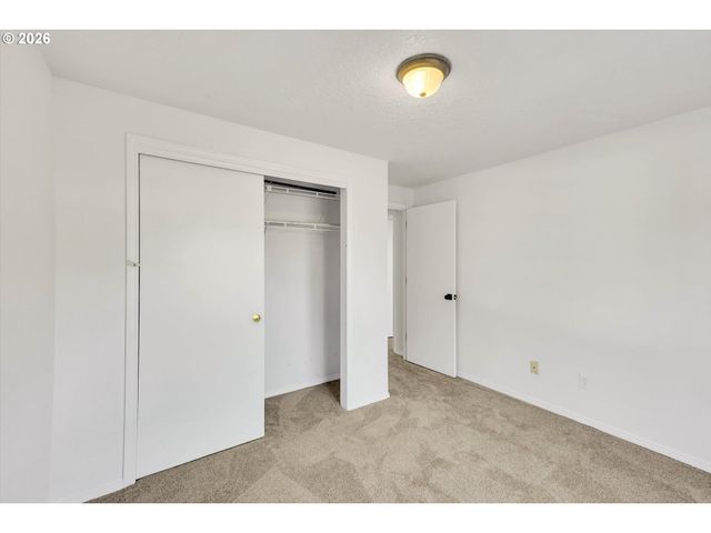1629 Se ELLIOTT Ave, Gresham, OR 97080