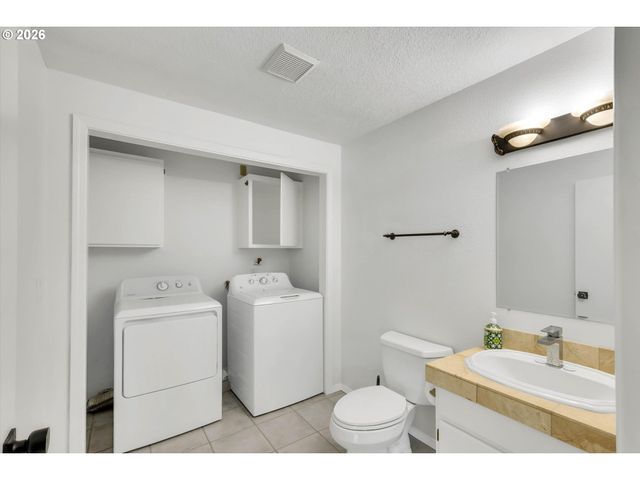 1629 Se ELLIOTT Ave, Gresham, OR 97080