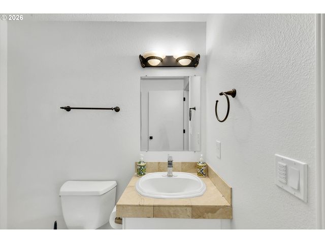 1629 Se ELLIOTT Ave, Gresham, OR 97080