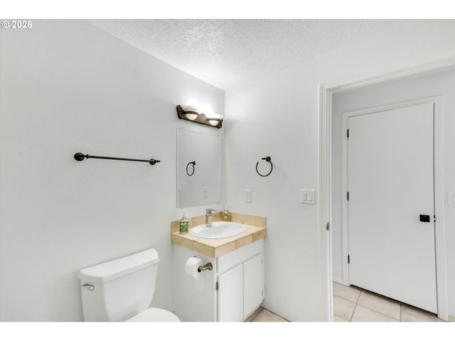1629 Se ELLIOTT Ave, Gresham, OR 97080