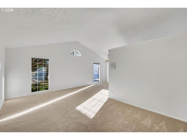 1629 Se ELLIOTT Ave, Gresham, OR 97080