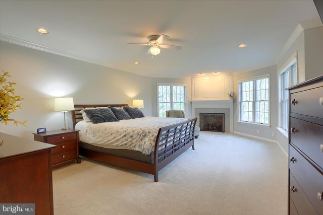 23 EMLYN LN, Mechanicsburg, PA 17055