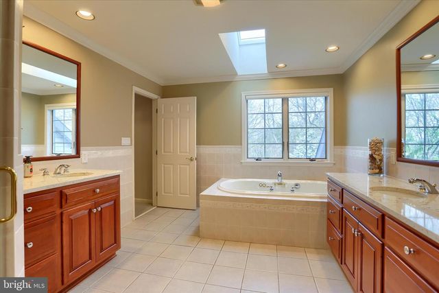 23 EMLYN LN, Mechanicsburg, PA 17055