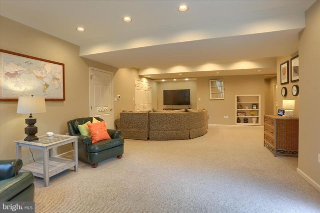 23 EMLYN LN, Mechanicsburg, PA 17055