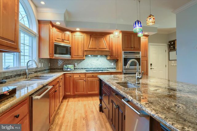 23 EMLYN LN, Mechanicsburg, PA 17055