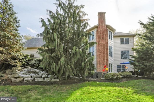 23 EMLYN LN, Mechanicsburg, PA 17055