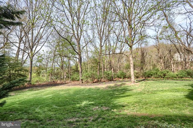23 EMLYN LN, Mechanicsburg, PA 17055