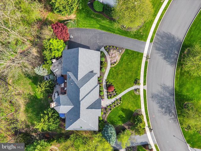 23 EMLYN LN, Mechanicsburg, PA 17055
