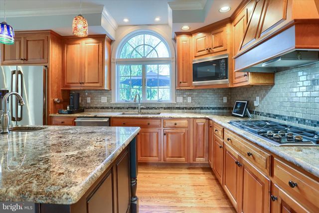 23 EMLYN LN, Mechanicsburg, PA 17055
