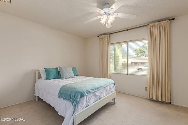 130 E Los Arcos, Green Valley, AZ 85614