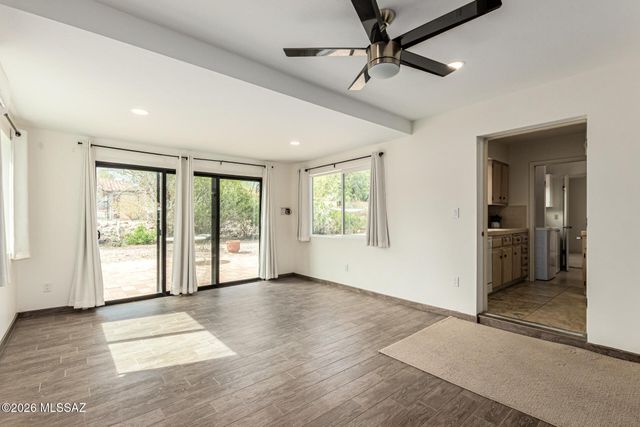 130 E Los Arcos, Green Valley, AZ 85614