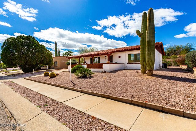 130 E Los Arcos, Green Valley, AZ 85614
