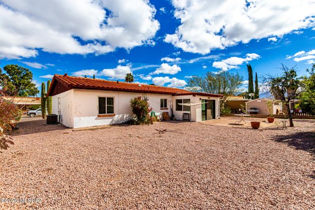 130 E Los Arcos, Green Valley, AZ 85614
