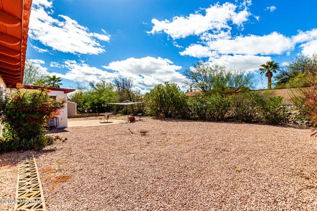 130 E Los Arcos, Green Valley, AZ 85614