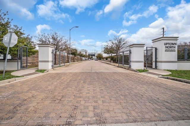 5849 E Post Oak Lane, Houston, TX 77055