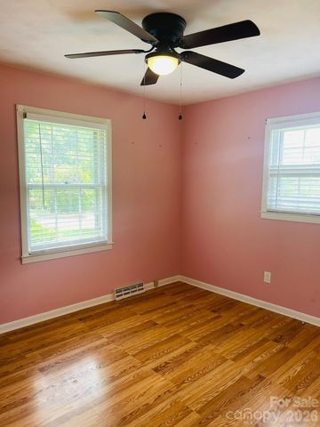 348 Random Drive, New London, NC 28127