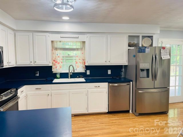 348 Random Drive, New London, NC 28127