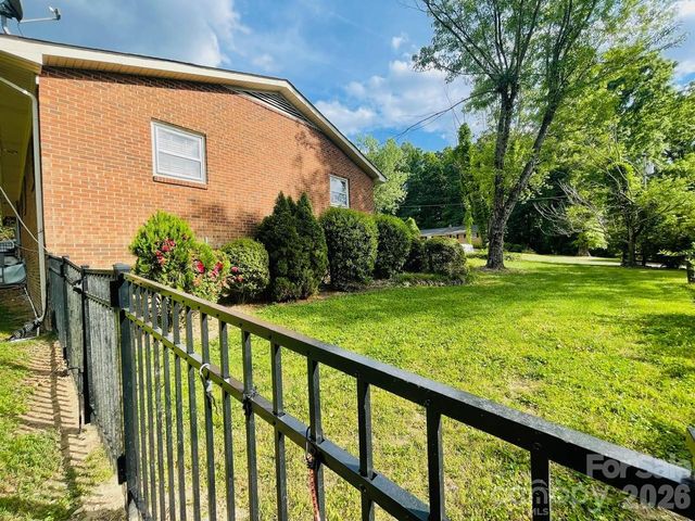 348 Random Drive, New London, NC 28127