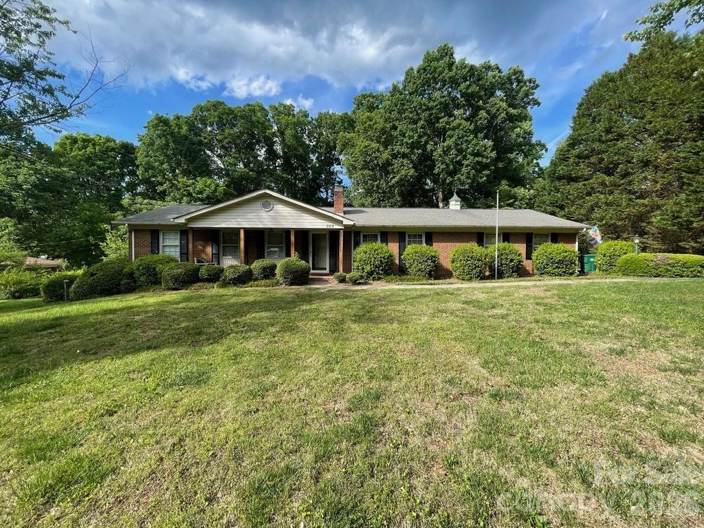 348 Random Drive, New London, NC 28127