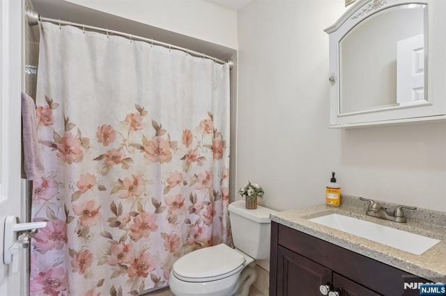 108-110 Passaic C29, Nutley, NJ 07110