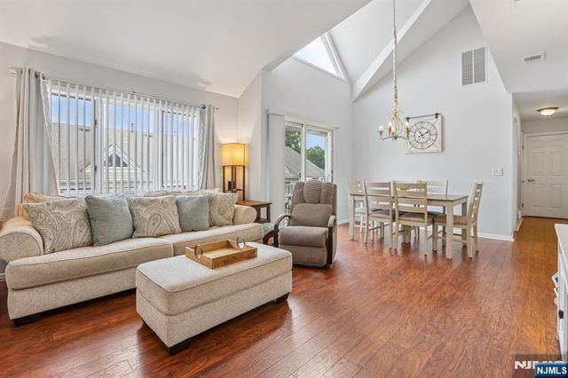 108-110 Passaic C29, Nutley, NJ 07110