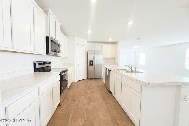 12613 CUCUMBER TREE Street, Jacksonville, FL 32218