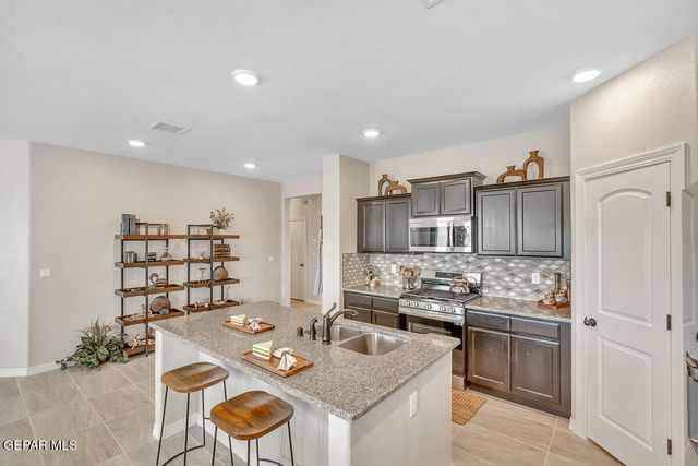 3864 Bubble Place, El Paso, TX 79938