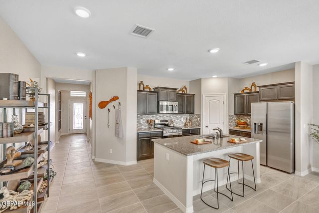 3864 Bubble Place, El Paso, TX 79938