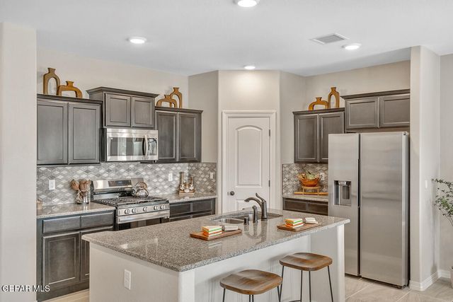 3864 Bubble Place, El Paso, TX 79938