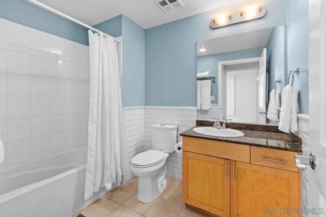 1240 India St 1004, San Diego, CA 92101