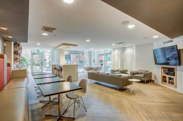 1240 India St 1004, San Diego, CA 92101