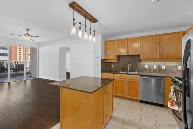 1240 India St 1004, San Diego, CA 92101