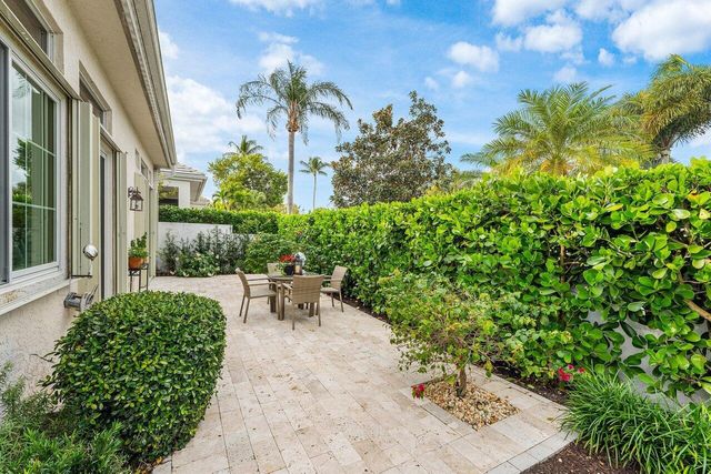 116 Coral Cay Drive, Palm Beach Gardens, FL 33418