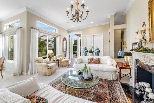 116 Coral Cay Drive, Palm Beach Gardens, FL 33418