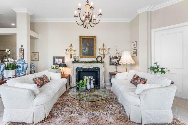 116 Coral Cay Drive, Palm Beach Gardens, FL 33418