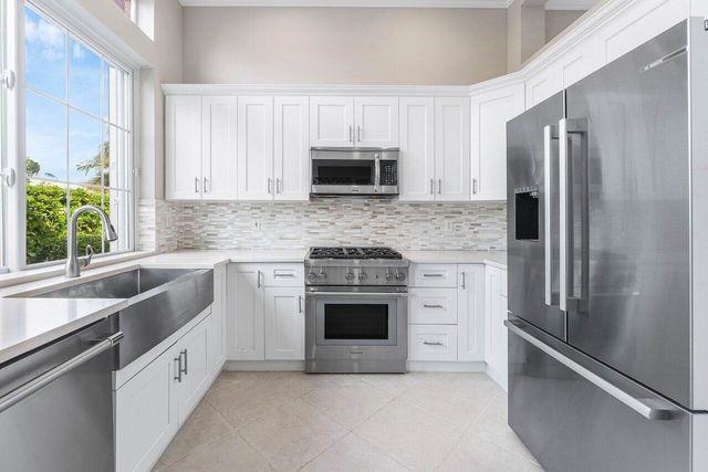 116 Coral Cay Drive, Palm Beach Gardens, FL 33418