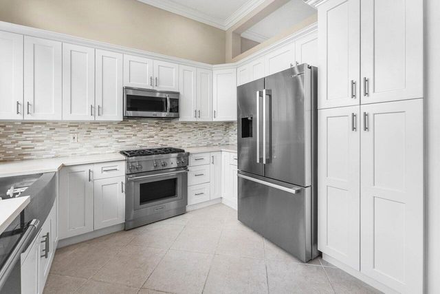 116 Coral Cay Drive, Palm Beach Gardens, FL 33418