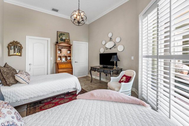 116 Coral Cay Drive, Palm Beach Gardens, FL 33418