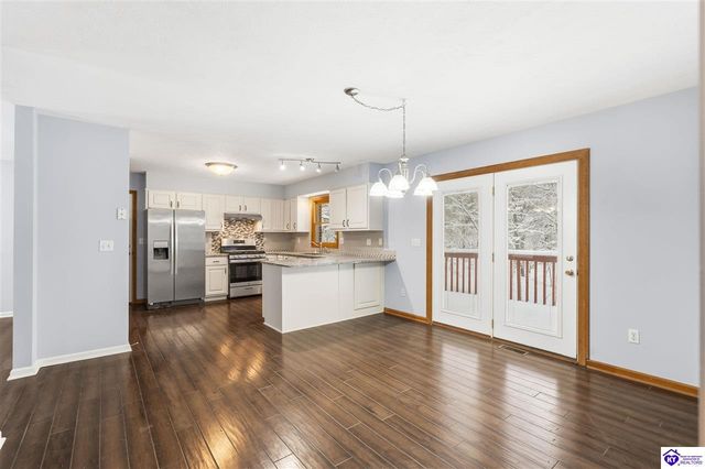 17 Bittersweet Place, Brandenburg, KY 40108