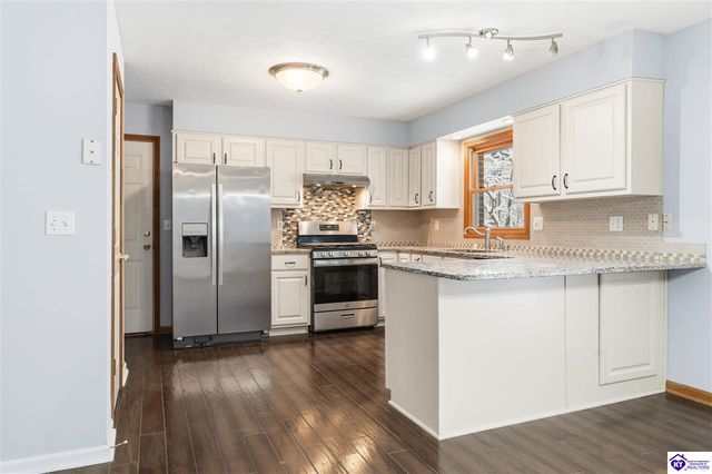 17 Bittersweet Place, Brandenburg, KY 40108