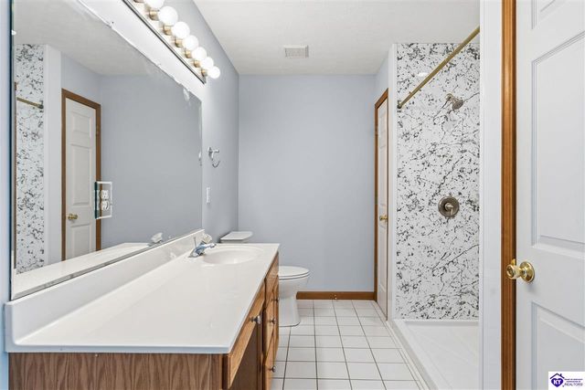 17 Bittersweet Place, Brandenburg, KY 40108