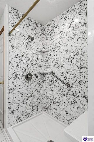 17 Bittersweet Place, Brandenburg, KY 40108