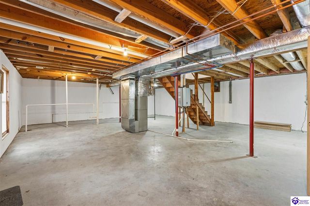 17 Bittersweet Place, Brandenburg, KY 40108