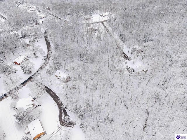 17 Bittersweet Place, Brandenburg, KY 40108