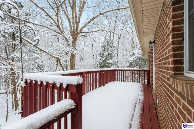 17 Bittersweet Place, Brandenburg, KY 40108