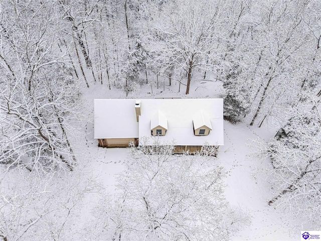 17 Bittersweet Place, Brandenburg, KY 40108