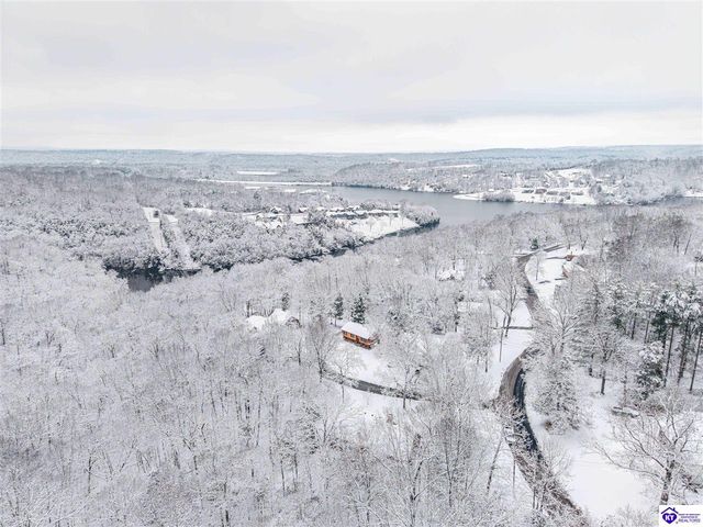 17 Bittersweet Place, Brandenburg, KY 40108