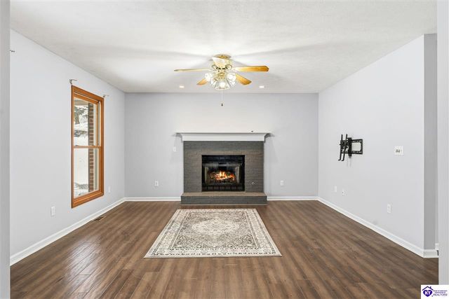 17 Bittersweet Place, Brandenburg, KY 40108