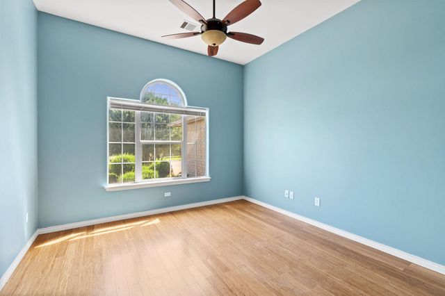 703 Amy CIR, Marble Falls, TX 78654